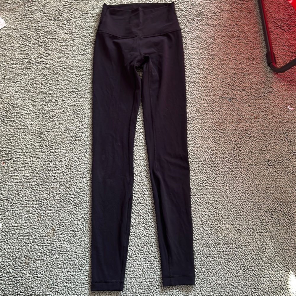 Lulu lemon wonder train size 2 27” leggings